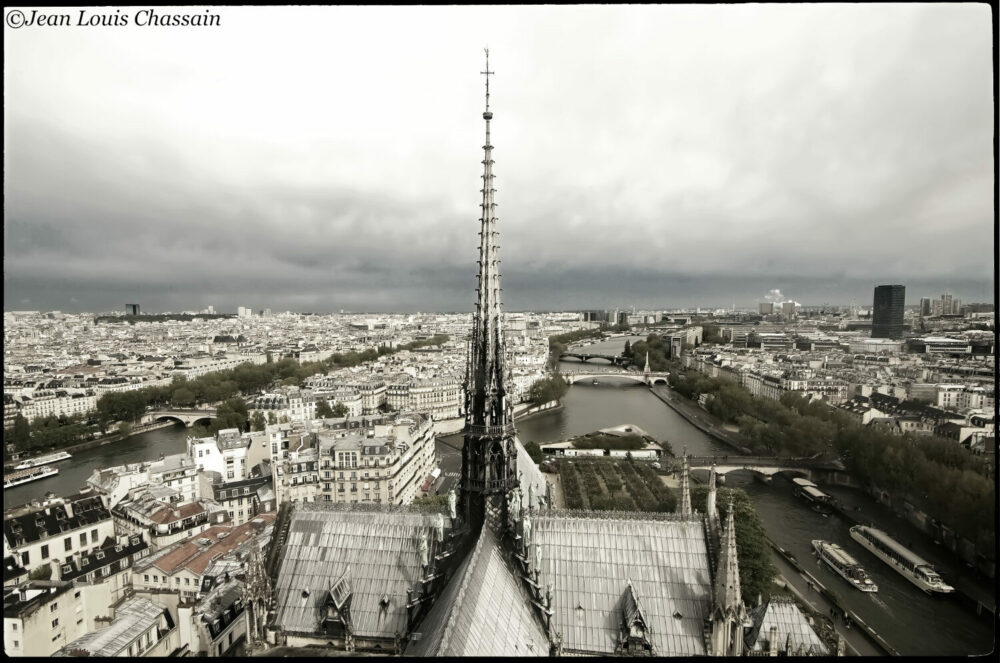 Feu la flêche de Notre Dame